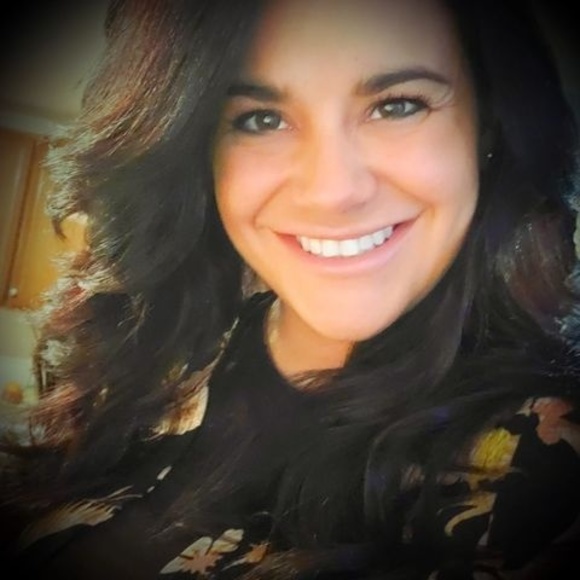 Meet your Posher, Julie - Picture 1 of 1